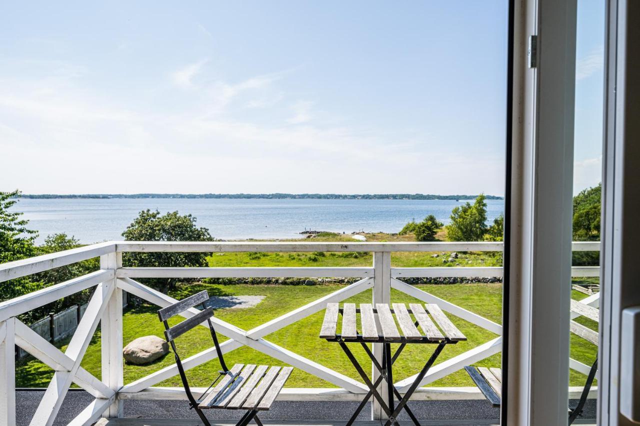 Exclusive Tranquil Villa By The Sea, Boat Available Drottningskär Exterior foto