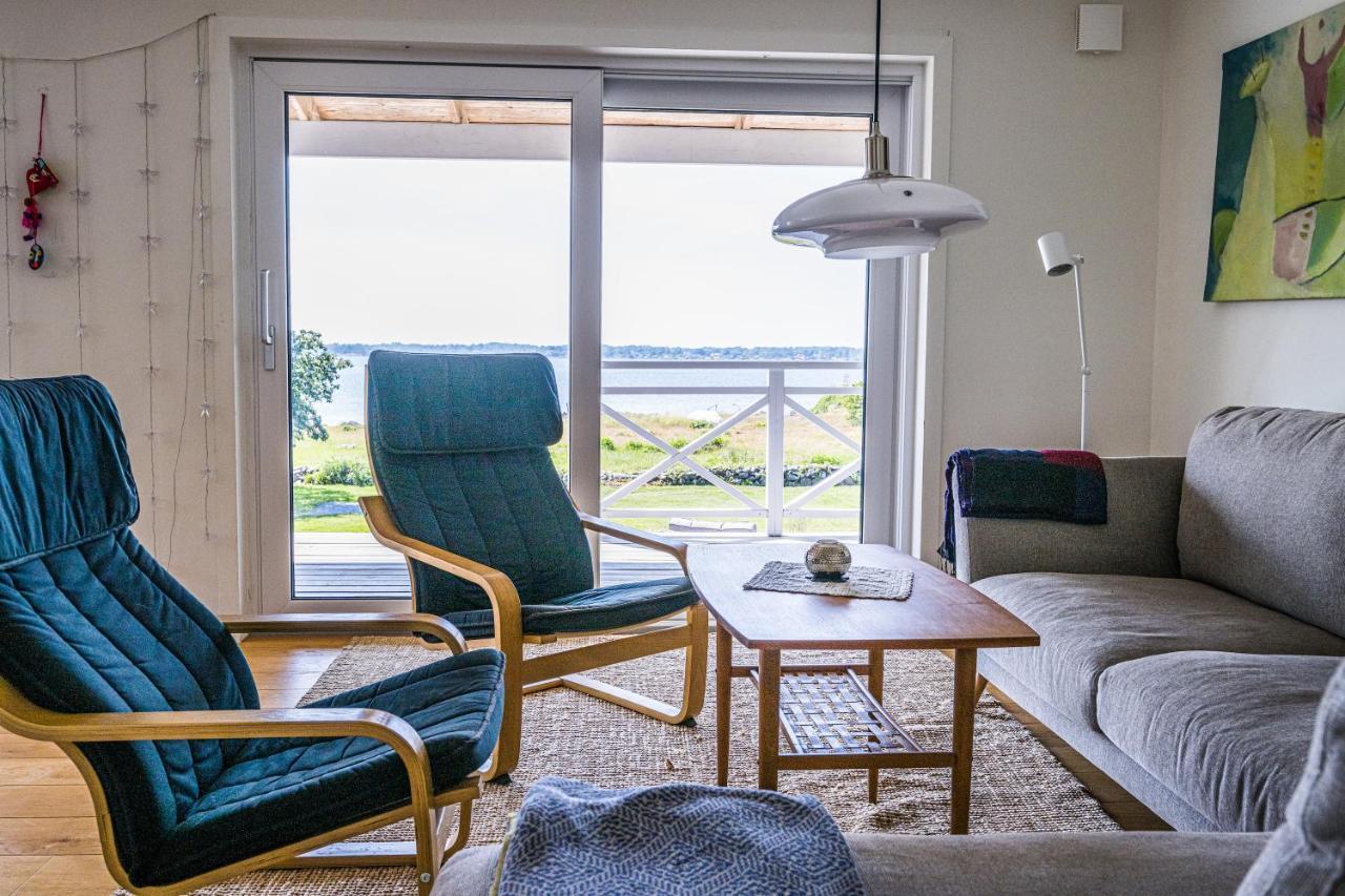 Exclusive Tranquil Villa By The Sea, Boat Available Drottningskär Exterior foto